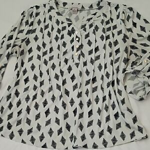 Patterned Black and White Women's Top